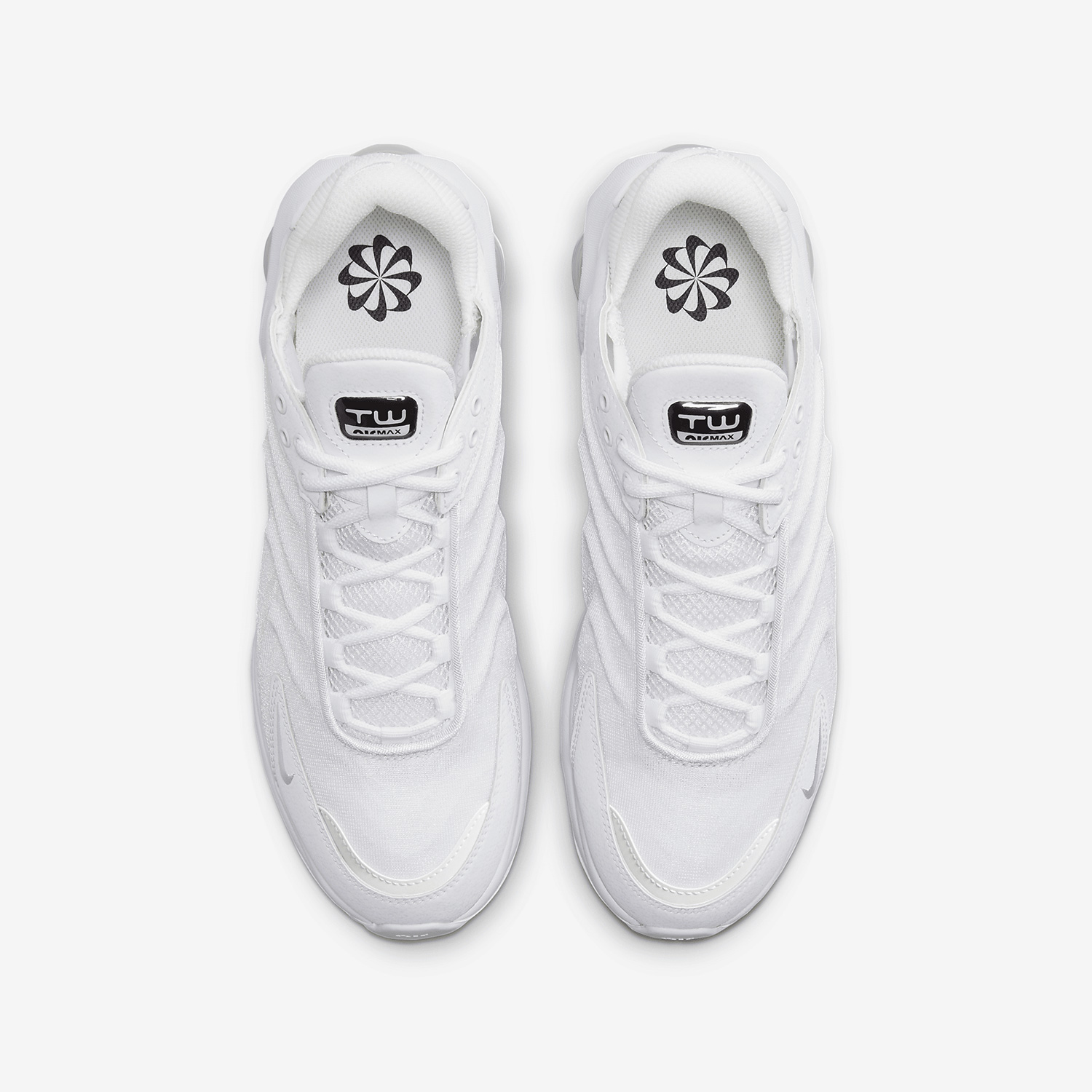 Nike Official Genuine Air Max  - đánh giá và giá Men Shoes Myntra