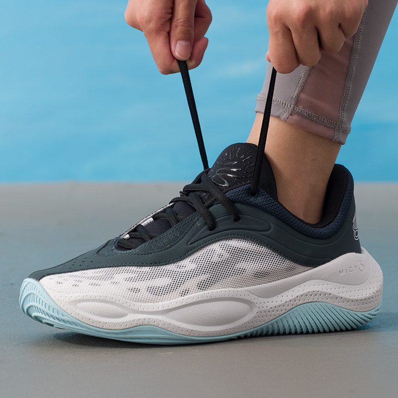 Under Armour Men's Sports Shoe - đánh giá và giá Men Shoes Under Armour