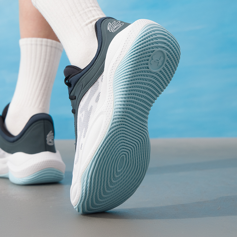 Under Armour Men's Sports Shoe - đánh giá và giá Men Shoes Under Armour