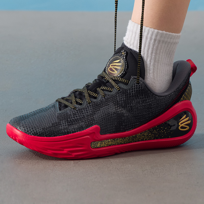 Under Armour Men's Basketball  - đánh giá và giá Men Shoes Under Armour