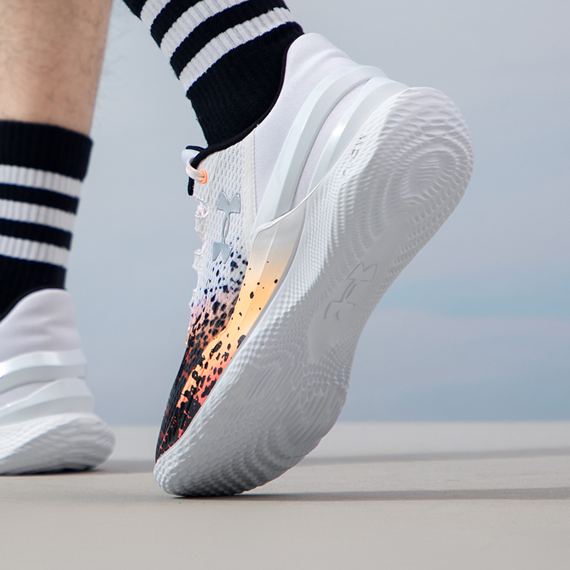 Under Armour Men's Sports Shoe - đánh giá và giá Men Shoes Under Armour