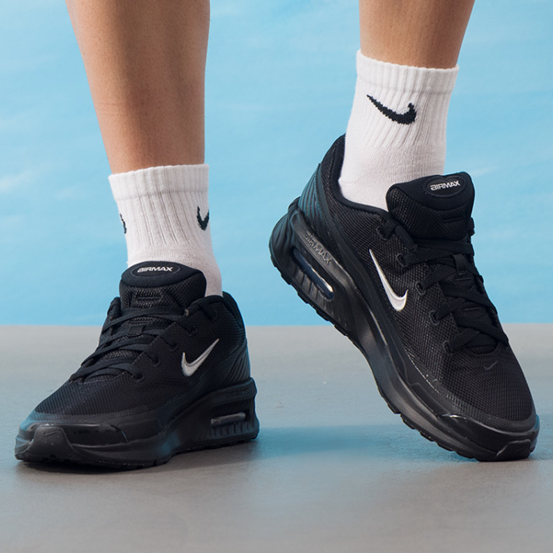Nike Men's Air Max BIA SE New  - đánh giá và giá Men Shoes Myntra