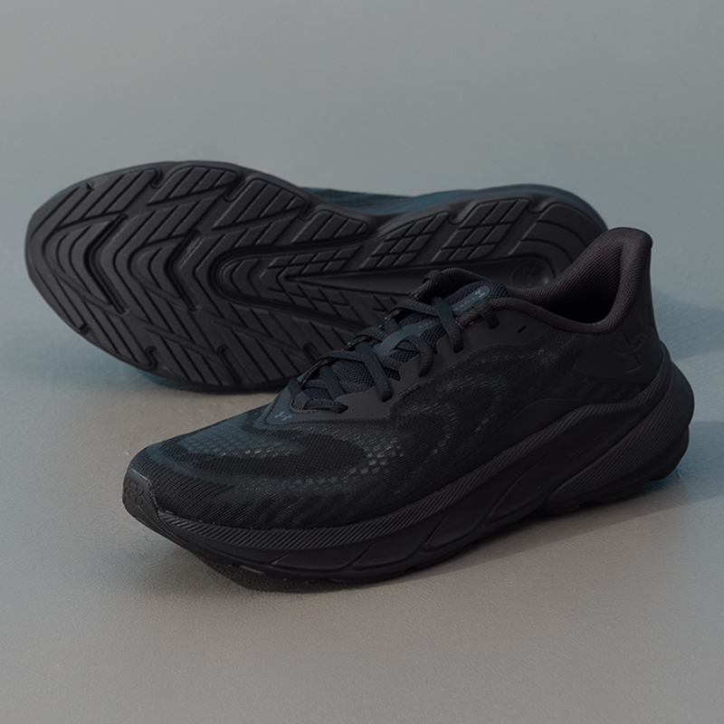 Under Armour Men's Sports Shoe - đánh giá và giá Men Shoes Under Armour