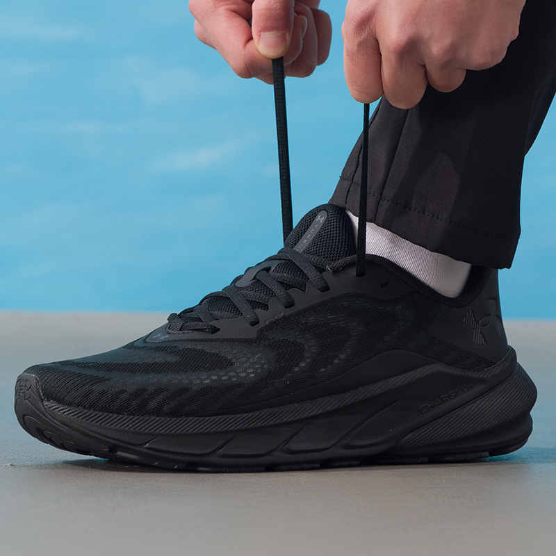 Under Armour Men's Sports Shoe - đánh giá và giá Men Shoes Under Armour