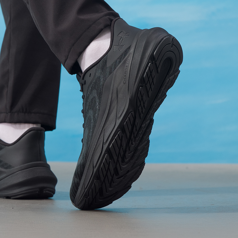 Under Armour Men's Sports Shoe - đánh giá và giá Men Shoes Under Armour