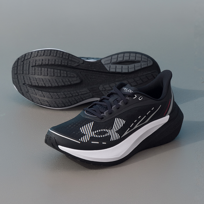 Under Armour Men's Sports Shoe - đánh giá và giá Men Shoes Under Armour