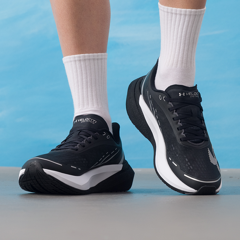 Under Armour Men's Sports Shoe - đánh giá và giá Men Shoes Under Armour