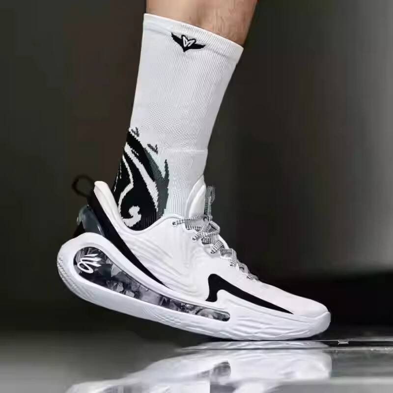 New Under Armour Unisex Sport  - đánh giá và giá Men Shoes Under Armour