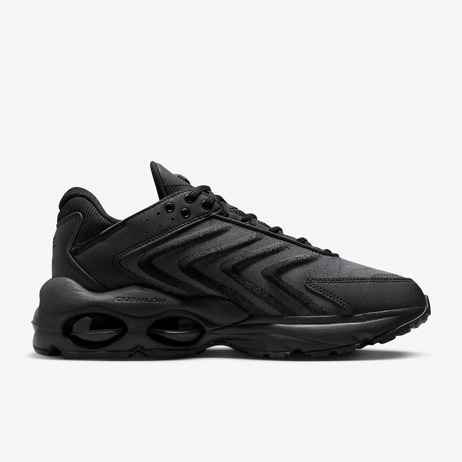 Nike Official Genuine AIR MAX  - đánh giá và giá Men Shoes Myntra